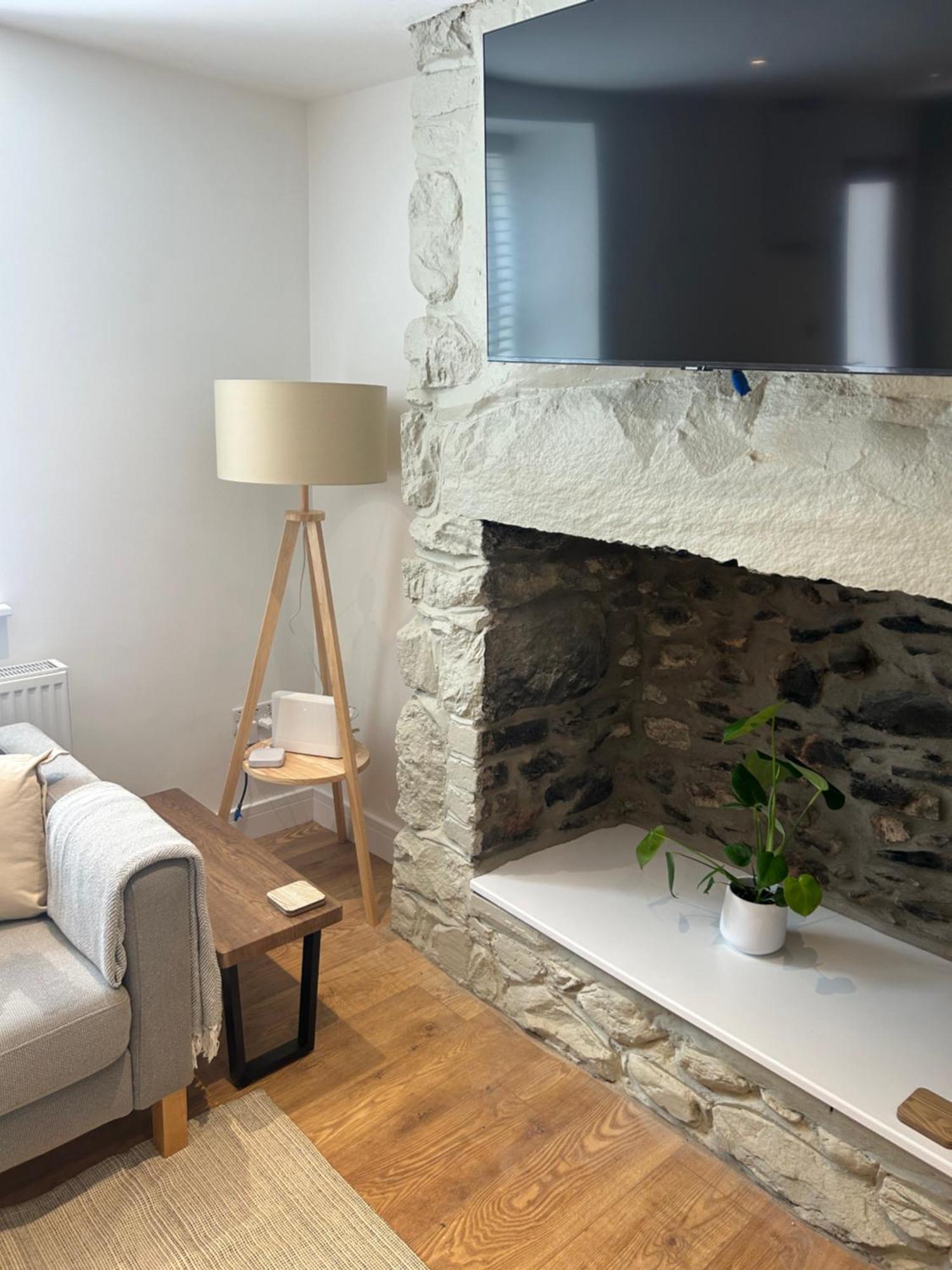 Cosy Modern Miners Cottage Llanllechid Exterior photo